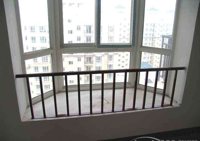 不锈钢栏杆标准 不锈钢飘窗护栏的基本介绍—不锈钢飘窗护栏的设计标准及作用