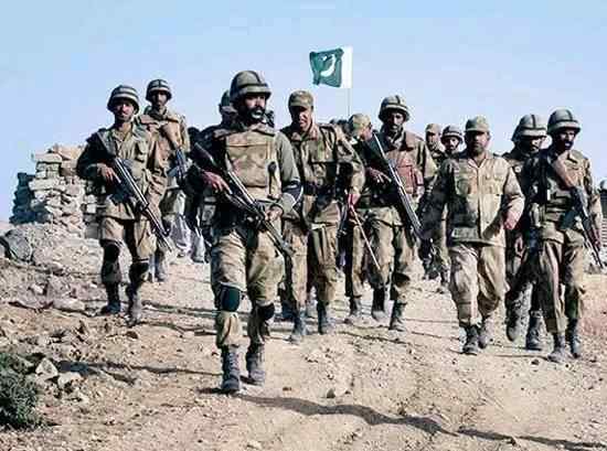 巴基斯坦军人 在巴基斯坦，军人的待遇与地位有多高？几乎可以决定政府的废立！