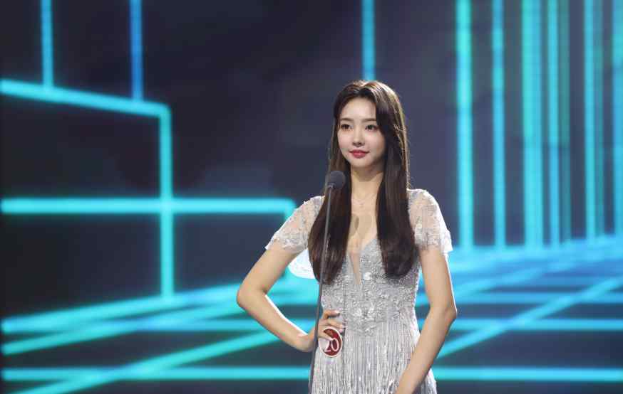 金慧珍 韩国小姐冠军诞生：决赛要求选手全素颜，22岁大学生夺冠