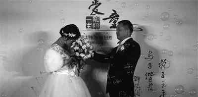 杭州婚庆司仪 一上台表演就兴奋 杭州新郎自己主持婚礼