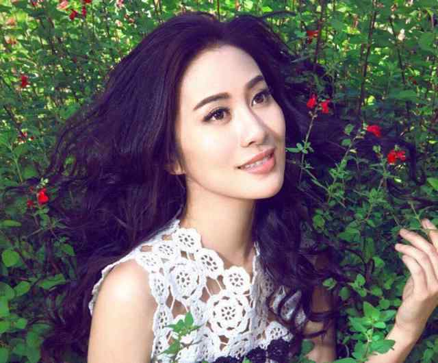 杭州明星 出生于杭州的四位美女明星，不仅貌美如花，而且才华横溢