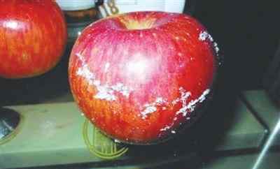 苹果打蜡 媒体调查“打蜡苹果” 用手擦出淡红印迹的别吃