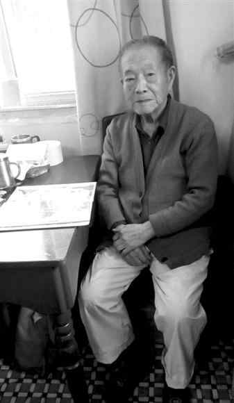 台湾小色哥 97岁弟弟从杭州飞到台湾 给100岁哥哥祝寿